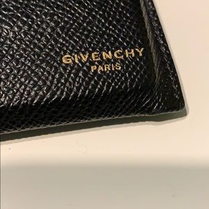 Meet your Posher, Walter